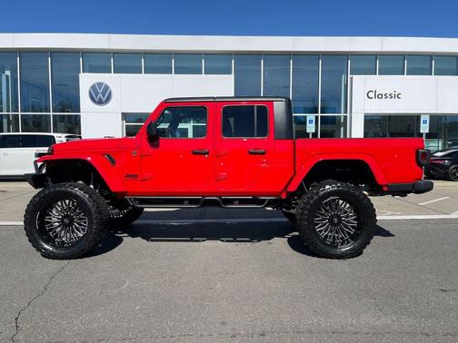 2022 Jeep Gladiator Sport