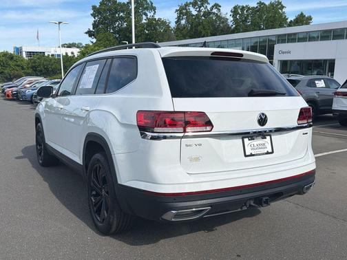 Pure White 2023 Volkswagen Atlas 3.6L SE w/Technology
