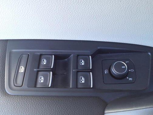 2021 Volkswagen Tiguan 2.0T SEL