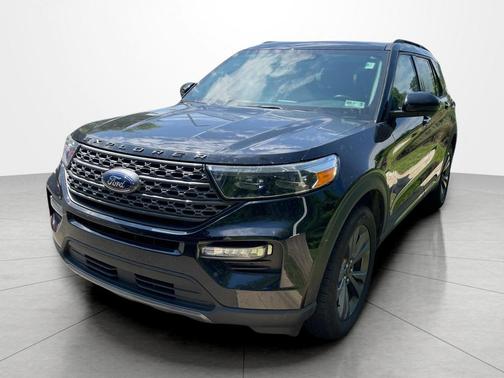 Agate Black Metallic 2023 Ford Explorer XLT