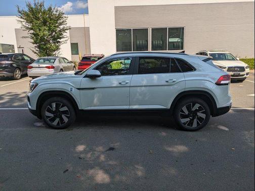 2024 Volkswagen Atlas Cross Sport 2.0T SEL