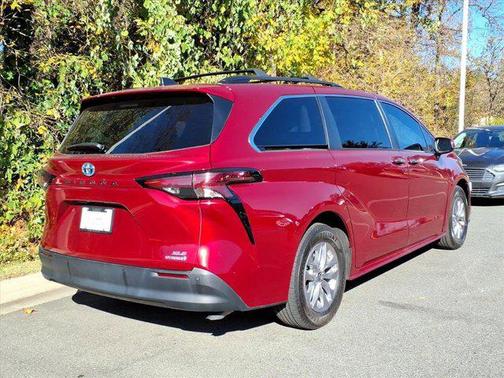 2022 Toyota Sienna XLE