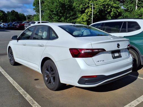 2024 Volkswagen Jetta 1.5T SE