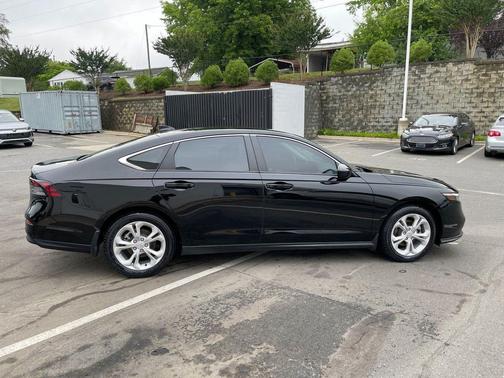 Crystal Black Pearl 2025 Honda Accord LX 1.5T