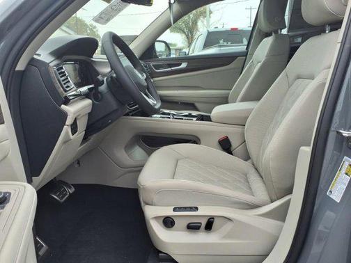 2025 Volkswagen Atlas 2.0T SEL Premium R-Line 4MOTION