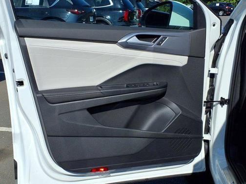 2025 Volkswagen Taos 1.5T SEL