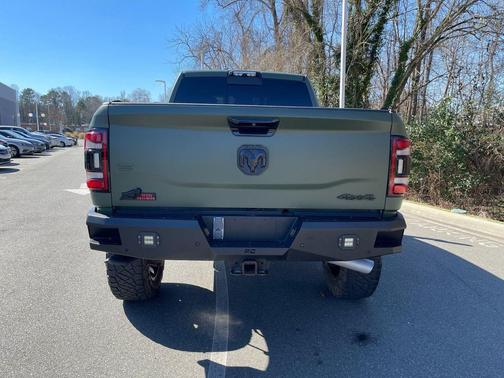 2020 RAM 2500 Big Horn Crew Cab 4x4 6'4' Box