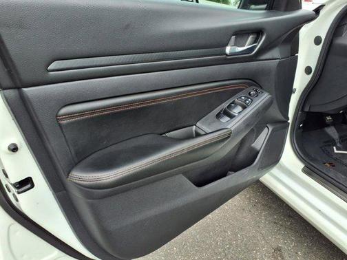 2020 Nissan Altima SR FWD