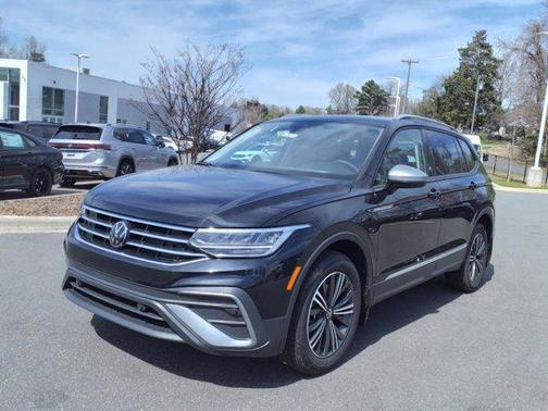 2024 Volkswagen Tiguan 2.0T Wolfsburg Edition