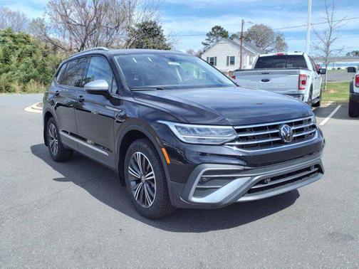 2024 Volkswagen Tiguan 2.0T Wolfsburg Edition