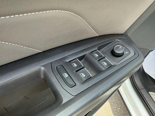 2022 Volkswagen Atlas 3.6L SE w/Technology