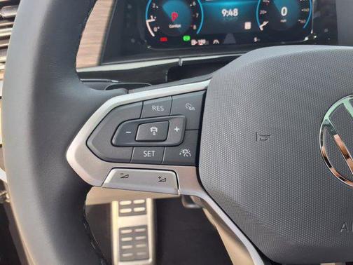 2025 Volkswagen Atlas 2.0T SEL Premium R-Line 4MOTION