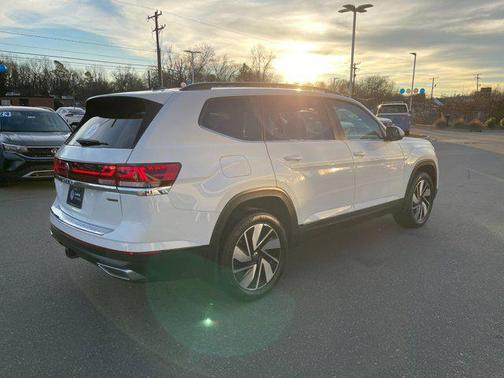 2025 Volkswagen Atlas 2.0T SE w/Technology 4MOTION