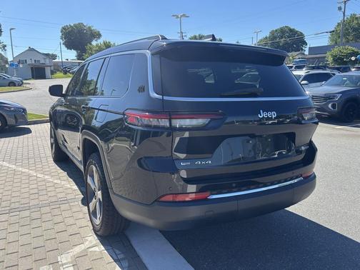Diamond Black Crystal Pearlcoat 2021 Jeep Grand Cherokee L Limited