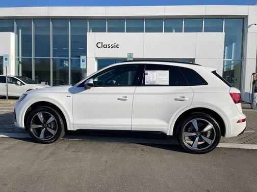 2023 Audi Q5 45 S line Premium Plus
