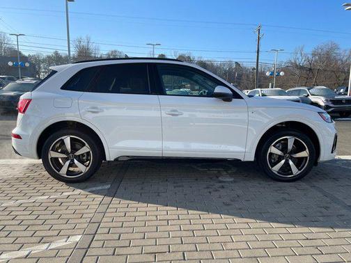 2023 Audi Q5 45 S line Premium Plus