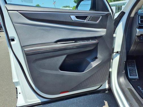 2024 Volkswagen Atlas 2.0T SE w/Technology 4MOTION