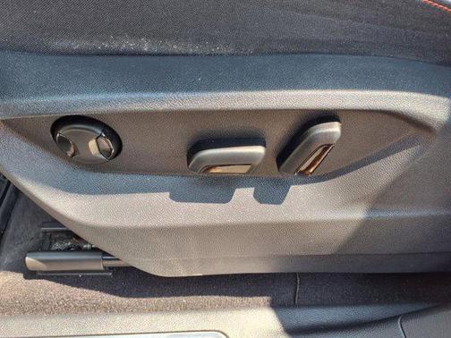 2024 Volkswagen Atlas 2.0T SE w/Technology 4MOTION