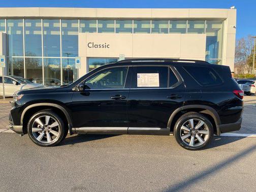 2023 Honda Pilot Touring 8-Passenger