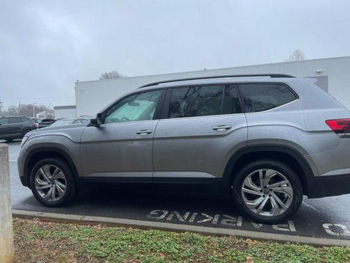 2023 Volkswagen Atlas 3.6L SE w/Technology