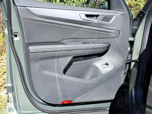 2026 Volkswagen Atlas Cross Sport 2.0T SE w/Technology 4MOTION