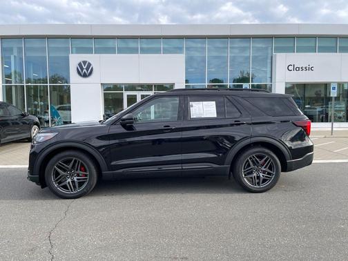 Agate Black Metallic 2025 Ford Explorer ST