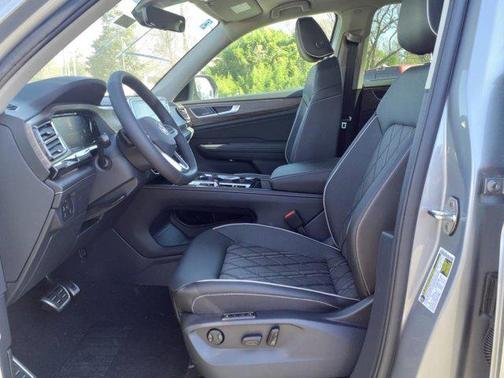 2025 Volkswagen Atlas 2.0T SEL Premium R-Line 4MOTION