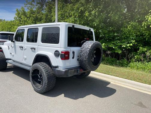Bright White Clearcoat 2021 Jeep Wrangler Unlimited Sahara