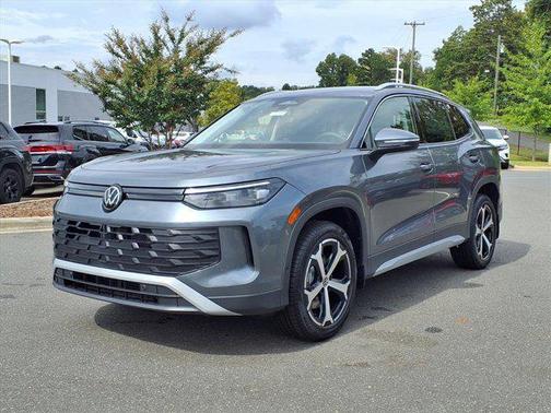 2025 Volkswagen Tiguan 2.0T SE 4MOTION