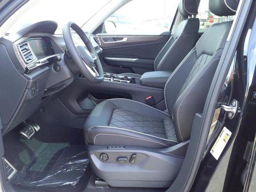 2025 Volkswagen Atlas 2.0T SEL Premium R-Line 4MOTION