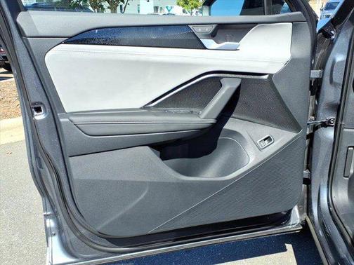 2025 Volkswagen Tiguan 2.0T SE R-Line Black 4MOTION