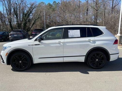 2022 Volkswagen Tiguan 2.0T SE R-Line Black 4MOTION