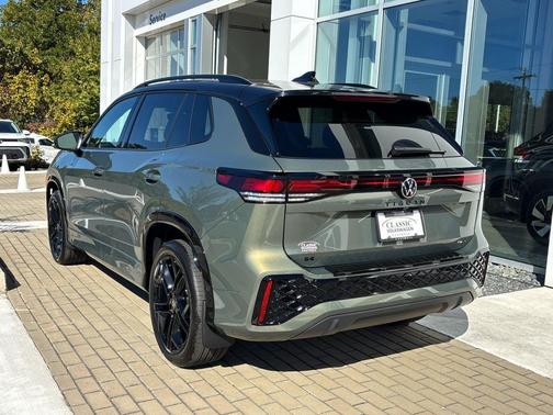 2027 Volkswagen Tiguan 2.0T SE R-Line Black 4MOTION