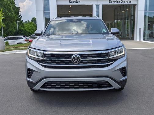 Photo 2 of 99 of 2022 Volkswagen Atlas Cross Sport 2.0T SE w/Technology