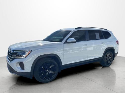 Pure White 2025 Volkswagen Atlas 2.0T SE w/Technology 4MOTION