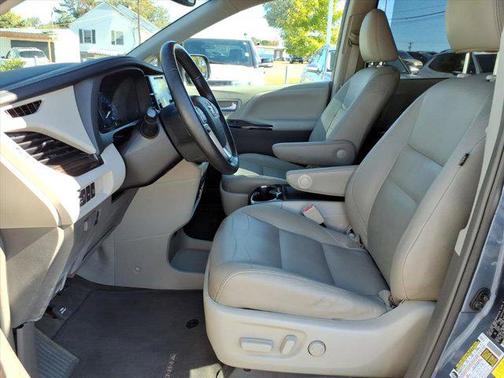 2015 Toyota Sienna XLE