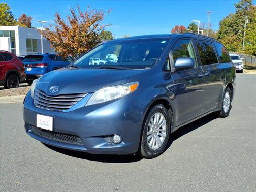 2015 Toyota Sienna XLE