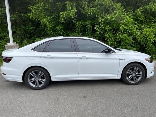 Pure White 2020 Volkswagen Jetta 1.4T R-Line