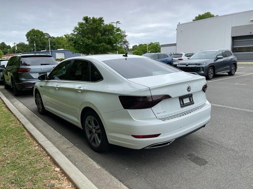 Pure White 2020 Volkswagen Jetta 1.4T R-Line