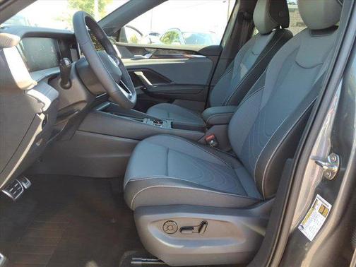 2025 Volkswagen Tiguan 2.0T SE R-Line Black 4MOTION