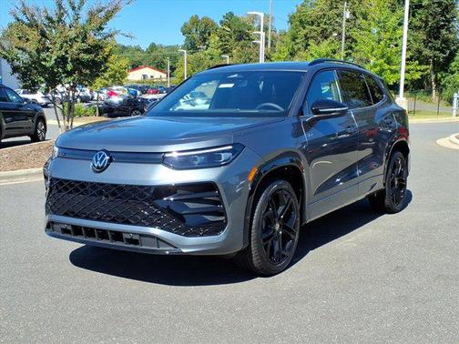 2025 Volkswagen Tiguan 2.0T SE R-Line Black 4MOTION