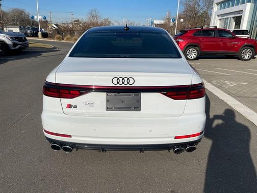 2023 Audi S8 4.0T