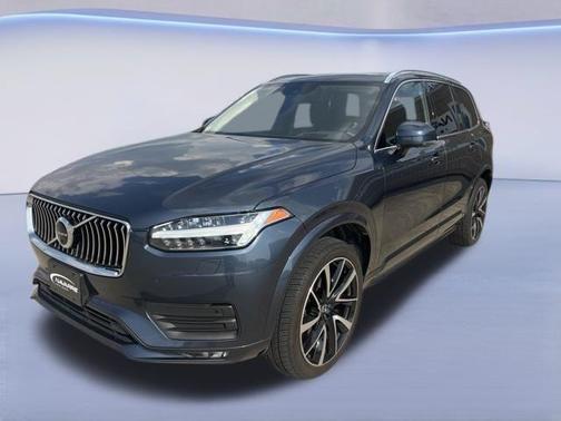 2022 Volvo XC90 T6 Momentum 7 Passenger