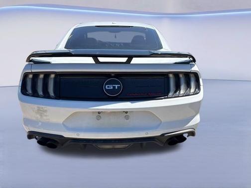 Oxford White 2019 Ford Mustang GT Premium