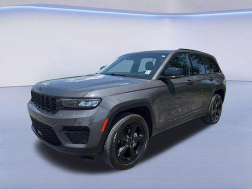 2024 Jeep Grand Cherokee Laredo
