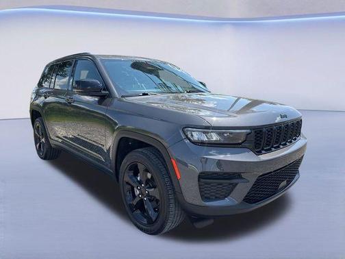 2024 Jeep Grand Cherokee Laredo