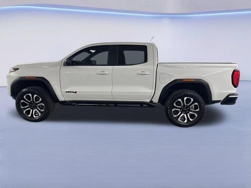 2025 GMC Canyon AT4