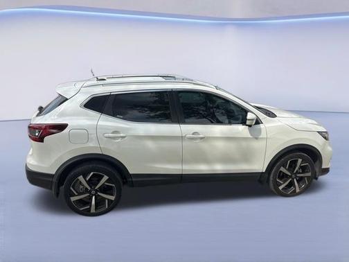 2021 Nissan Rogue Sport SL