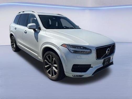 2019 Volvo XC90 T6 Momentum