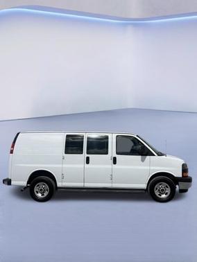 2017 GMC Savana 2500 Work Van